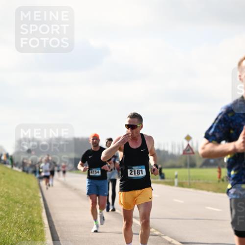 12.04.2026 - 45. Internationalen Wilhelmsburger Insellauf Dr. Thomas Lammeyer http://msf.ph/oto/9440200 12.04.2026 10:04:19 Laufen 4154, 2181 meine-sportfotos.de