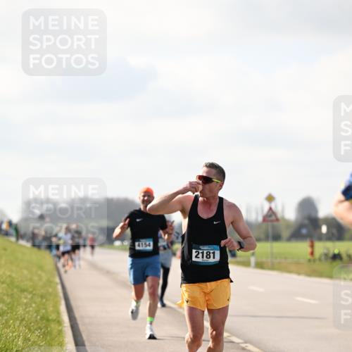 12.04.2026 - 45. Internationalen Wilhelmsburger Insellauf Dr. Thomas Lammeyer http://msf.ph/oto/9440202 12.04.2026 10:04:19 Laufen 4154, 2181 meine-sportfotos.de