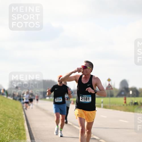 12.04.2026 - 45. Internationalen Wilhelmsburger Insellauf Dr. Thomas Lammeyer http://msf.ph/oto/9440203 12.04.2026 10:04:19 Laufen 4154, 2181 meine-sportfotos.de