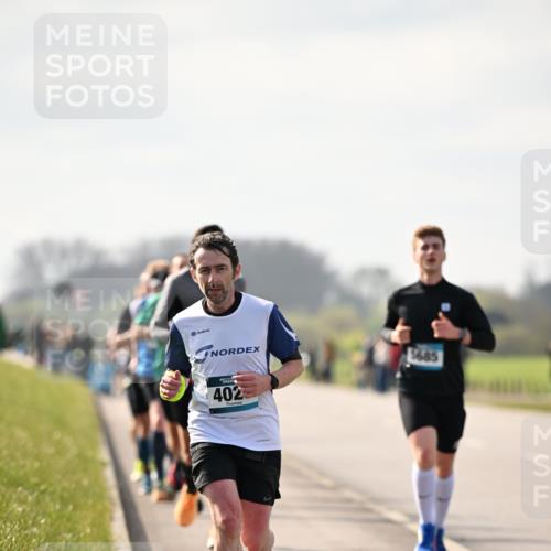 12.04.2026 - 45. Internationalen Wilhelmsburger Insellauf Dr. Thomas Lammeyer http://msf.ph/oto/9440251 12.04.2026 10:04:32 Laufen 402, 5685 meine-sportfotos.de