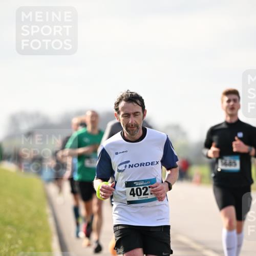 12.04.2026 - 45. Internationalen Wilhelmsburger Insellauf Dr. Thomas Lammeyer http://msf.ph/oto/9440262 12.04.2026 10:04:34 Laufen 4027, 1645 meine-sportfotos.de