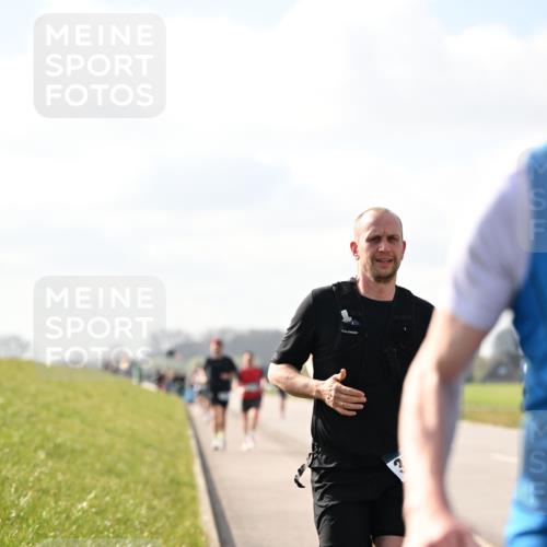 12.04.2026 - 45. Internationalen Wilhelmsburger Insellauf Dr. Thomas Lammeyer http://msf.ph/oto/9440305 12.04.2026 10:04:41 Laufen 12 meine-sportfotos.de