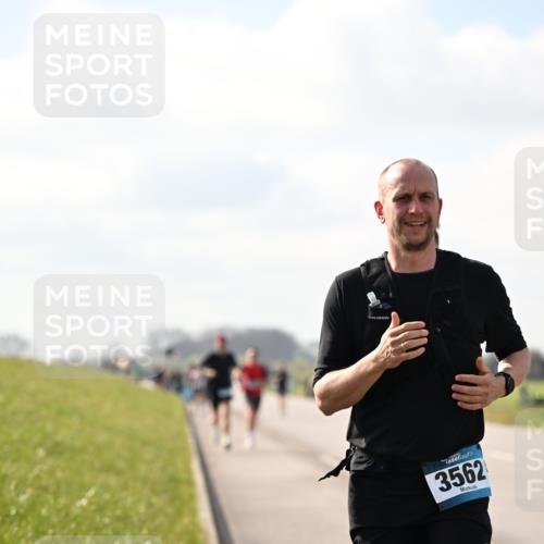 12.04.2026 - 45. Internationalen Wilhelmsburger Insellauf Dr. Thomas Lammeyer http://msf.ph/oto/9440308 12.04.2026 10:04:41 Laufen 3562 meine-sportfotos.de