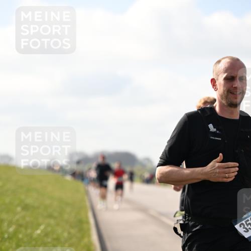 12.04.2026 - 45. Internationalen Wilhelmsburger Insellauf Dr. Thomas Lammeyer http://msf.ph/oto/9440310 12.04.2026 10:04:42 Laufen 35 meine-sportfotos.de