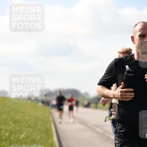 12.04.2026 - 45. Internationalen Wilhelmsburger Insellauf Dr. Thomas Lammeyer http://msf.ph/oto/9440311 12.04.2026 10:04:42 Laufen  meine-sportfotos.de