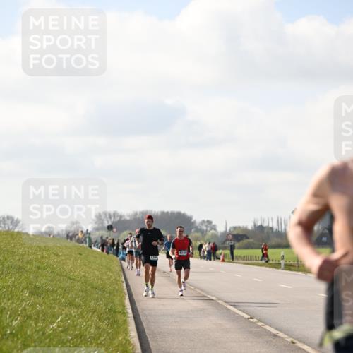 12.04.2026 - 45. Internationalen Wilhelmsburger Insellauf Dr. Thomas Lammeyer http://msf.ph/oto/9440313 12.04.2026 10:04:42 Laufen 5344, 4144 meine-sportfotos.de