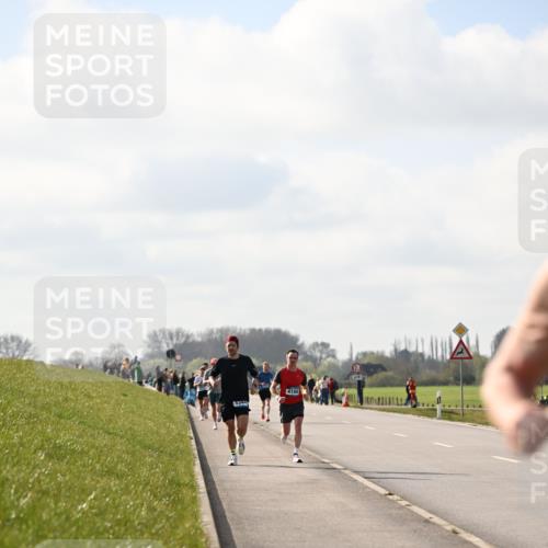 12.04.2026 - 45. Internationalen Wilhelmsburger Insellauf Dr. Thomas Lammeyer http://msf.ph/oto/9440315 12.04.2026 10:04:43 Laufen 5344, 4144 meine-sportfotos.de