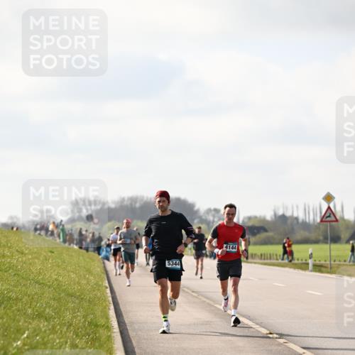 12.04.2026 - 45. Internationalen Wilhelmsburger Insellauf Dr. Thomas Lammeyer http://msf.ph/oto/9440325 12.04.2026 10:04:45 Laufen 5344, 4144 meine-sportfotos.de