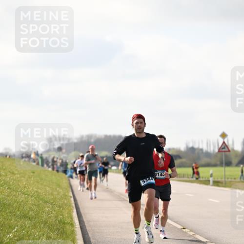 12.04.2026 - 45. Internationalen Wilhelmsburger Insellauf Dr. Thomas Lammeyer http://msf.ph/oto/9440334 12.04.2026 10:04:46 Laufen 5344, 4144 meine-sportfotos.de