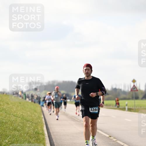 12.04.2026 - 45. Internationalen Wilhelmsburger Insellauf Dr. Thomas Lammeyer http://msf.ph/oto/9440337 12.04.2026 10:04:47 Laufen 5344 meine-sportfotos.de