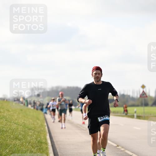 12.04.2026 - 45. Internationalen Wilhelmsburger Insellauf Dr. Thomas Lammeyer http://msf.ph/oto/9440339 12.04.2026 10:04:47 Laufen 5344 meine-sportfotos.de