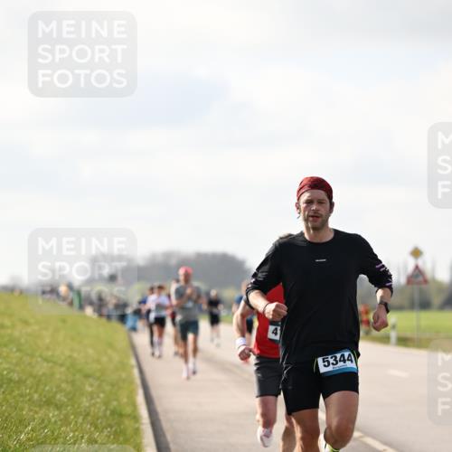 12.04.2026 - 45. Internationalen Wilhelmsburger Insellauf Dr. Thomas Lammeyer http://msf.ph/oto/9440344 12.04.2026 10:04:48 Laufen 5344 meine-sportfotos.de