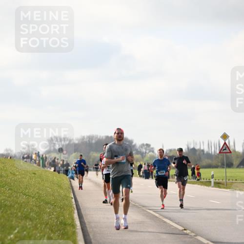 12.04.2026 - 45. Internationalen Wilhelmsburger Insellauf Dr. Thomas Lammeyer http://msf.ph/oto/9440374 12.04.2026 10:04:52 Laufen 4068 meine-sportfotos.de