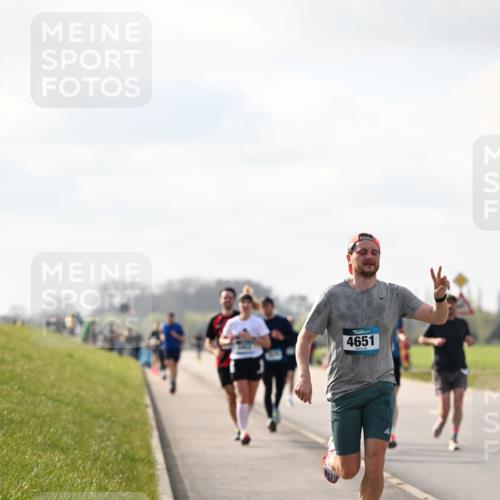 12.04.2026 - 45. Internationalen Wilhelmsburger Insellauf Dr. Thomas Lammeyer http://msf.ph/oto/9440390 12.04.2026 10:04:55 Laufen 45, 4651 meine-sportfotos.de