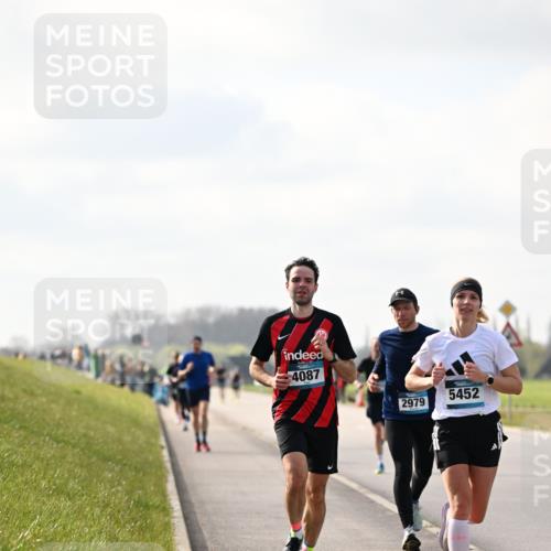 12.04.2026 - 45. Internationalen Wilhelmsburger Insellauf Dr. Thomas Lammeyer http://msf.ph/oto/9440417 12.04.2026 10:04:59 Laufen 4087, 5452, 2979 meine-sportfotos.de