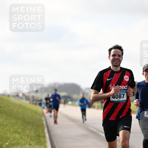 12.04.2026 - 45. Internationalen Wilhelmsburger Insellauf Dr. Thomas Lammeyer http://msf.ph/oto/9440431 12.04.2026 10:05:00 Laufen 4087, 2 meine-sportfotos.de