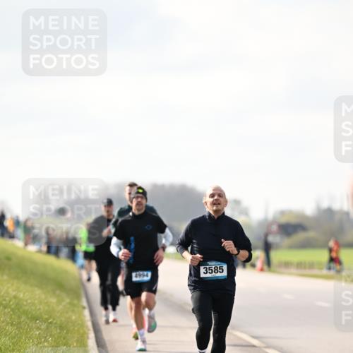 12.04.2026 - 45. Internationalen Wilhelmsburger Insellauf Dr. Thomas Lammeyer http://msf.ph/oto/9440444 12.04.2026 10:05:11 Laufen 3585, 4994 meine-sportfotos.de