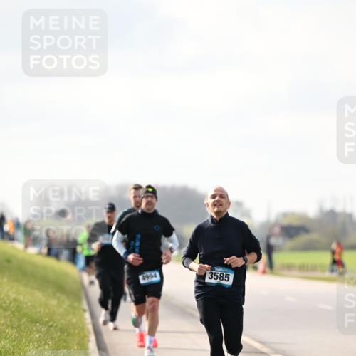 12.04.2026 - 45. Internationalen Wilhelmsburger Insellauf Dr. Thomas Lammeyer http://msf.ph/oto/9440446 12.04.2026 10:05:11 Laufen 4994, 3585 meine-sportfotos.de