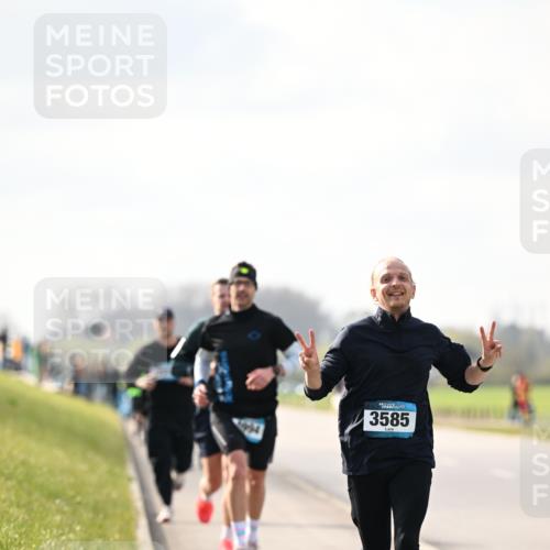12.04.2026 - 45. Internationalen Wilhelmsburger Insellauf Dr. Thomas Lammeyer http://msf.ph/oto/9440453 12.04.2026 10:05:12 Laufen 3585 meine-sportfotos.de