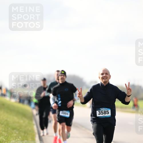 12.04.2026 - 45. Internationalen Wilhelmsburger Insellauf Dr. Thomas Lammeyer http://msf.ph/oto/9440454 12.04.2026 10:05:12 Laufen 3585 meine-sportfotos.de