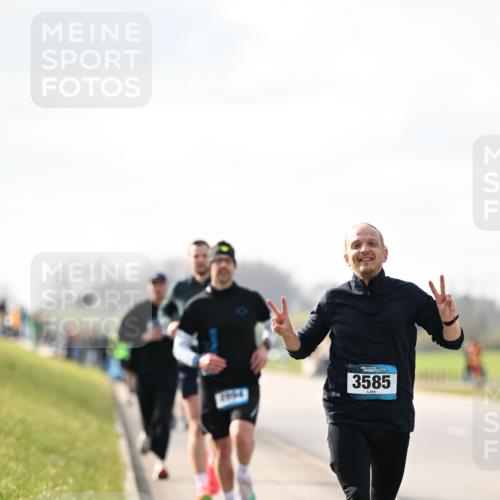 12.04.2026 - 45. Internationalen Wilhelmsburger Insellauf Dr. Thomas Lammeyer http://msf.ph/oto/9440455 12.04.2026 10:05:13 Laufen 1964, 3585 meine-sportfotos.de