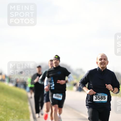 12.04.2026 - 45. Internationalen Wilhelmsburger Insellauf Dr. Thomas Lammeyer http://msf.ph/oto/9440459 12.04.2026 10:05:13 Laufen 45, 3585 meine-sportfotos.de