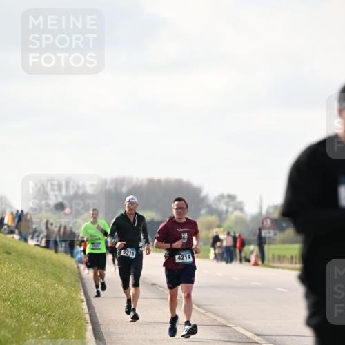 12.04.2026 - 45. Internationalen Wilhelmsburger Insellauf Dr. Thomas Lammeyer http://msf.ph/oto/9440494 12.04.2026 10:05:19 Laufen 5316, 4214 meine-sportfotos.de