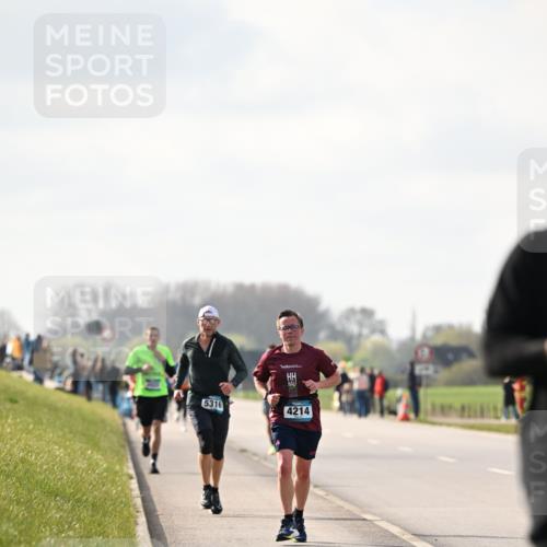 12.04.2026 - 45. Internationalen Wilhelmsburger Insellauf Dr. Thomas Lammeyer http://msf.ph/oto/9440496 12.04.2026 10:05:19 Laufen 5316, 4214 meine-sportfotos.de