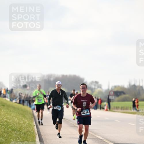 12.04.2026 - 45. Internationalen Wilhelmsburger Insellauf Dr. Thomas Lammeyer http://msf.ph/oto/9440500 12.04.2026 10:05:20 Laufen 5316, 4214 meine-sportfotos.de