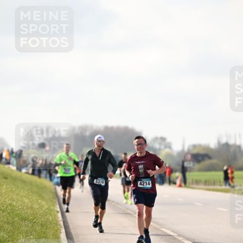 12.04.2026 - 45. Internationalen Wilhelmsburger Insellauf Dr. Thomas Lammeyer http://msf.ph/oto/9440501 12.04.2026 10:05:20 Laufen 5316, 4214 meine-sportfotos.de