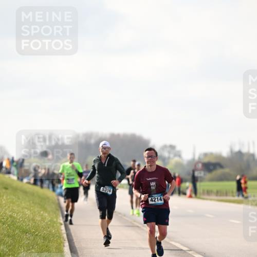 12.04.2026 - 45. Internationalen Wilhelmsburger Insellauf Dr. Thomas Lammeyer http://msf.ph/oto/9440502 12.04.2026 10:05:20 Laufen 5316, 4214 meine-sportfotos.de