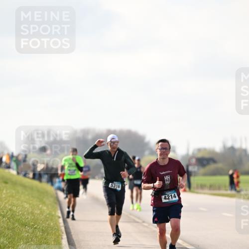 12.04.2026 - 45. Internationalen Wilhelmsburger Insellauf Dr. Thomas Lammeyer http://msf.ph/oto/9440507 12.04.2026 10:05:21 Laufen 5316, 4214 meine-sportfotos.de