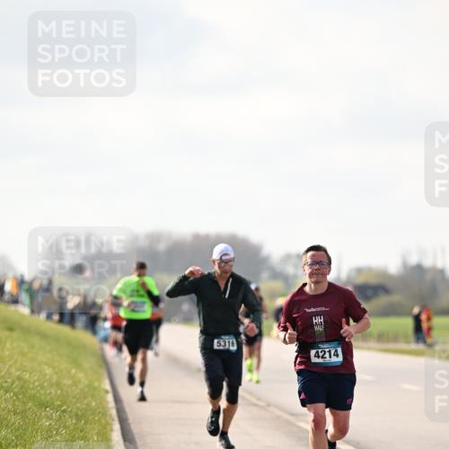 12.04.2026 - 45. Internationalen Wilhelmsburger Insellauf Dr. Thomas Lammeyer http://msf.ph/oto/9440511 12.04.2026 10:05:21 Laufen 5316, 4214 meine-sportfotos.de