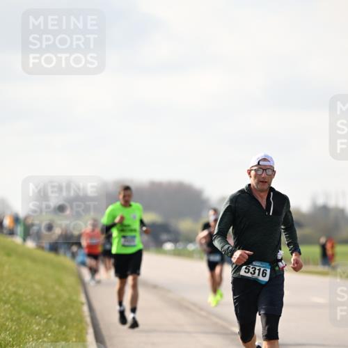 12.04.2026 - 45. Internationalen Wilhelmsburger Insellauf Dr. Thomas Lammeyer http://msf.ph/oto/9440528 12.04.2026 10:05:24 Laufen 5316 meine-sportfotos.de