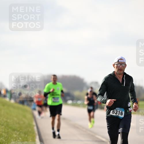 12.04.2026 - 45. Internationalen Wilhelmsburger Insellauf Dr. Thomas Lammeyer http://msf.ph/oto/9440533 12.04.2026 10:05:24 Laufen 5316 meine-sportfotos.de