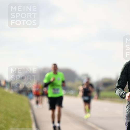 12.04.2026 - 45. Internationalen Wilhelmsburger Insellauf Dr. Thomas Lammeyer http://msf.ph/oto/9440543 12.04.2026 10:05:26 Laufen 14 meine-sportfotos.de