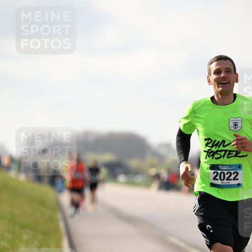 12.04.2026 - 45. Internationalen Wilhelmsburger Insellauf Dr. Thomas Lammeyer http://msf.ph/oto/9440570 12.04.2026 10:05:30 Laufen 2022 meine-sportfotos.de