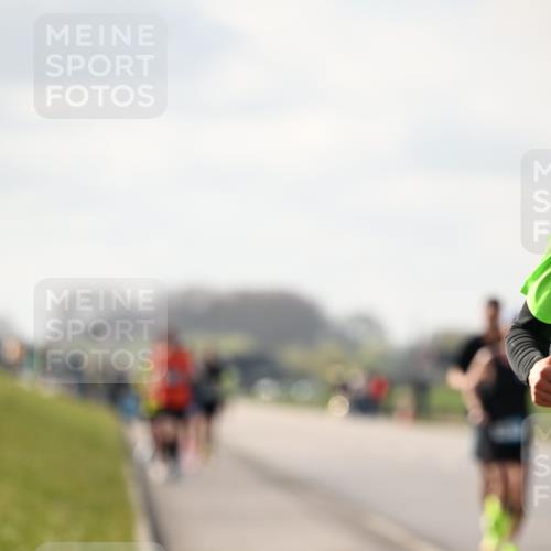 12.04.2026 - 45. Internationalen Wilhelmsburger Insellauf Dr. Thomas Lammeyer http://msf.ph/oto/9440576 12.04.2026 10:05:30 Laufen  meine-sportfotos.de