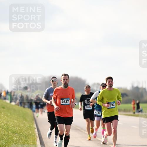 12.04.2026 - 45. Internationalen Wilhelmsburger Insellauf Dr. Thomas Lammeyer http://msf.ph/oto/9440620 12.04.2026 10:05:37 Laufen 2627, 5804, 4142, 833 meine-sportfotos.de
