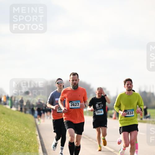 12.04.2026 - 45. Internationalen Wilhelmsburger Insellauf Dr. Thomas Lammeyer http://msf.ph/oto/9440623 12.04.2026 10:05:38 Laufen 38, 2627, 5804, 5833 meine-sportfotos.de