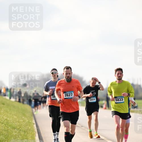 12.04.2026 - 45. Internationalen Wilhelmsburger Insellauf Dr. Thomas Lammeyer http://msf.ph/oto/9440624 12.04.2026 10:05:38 Laufen 38, 2627, 5804, 5833 meine-sportfotos.de