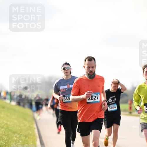 12.04.2026 - 45. Internationalen Wilhelmsburger Insellauf Dr. Thomas Lammeyer http://msf.ph/oto/9440634 12.04.2026 10:05:40 Laufen 70, 3, 384, 2627, 5804, 5 meine-sportfotos.de