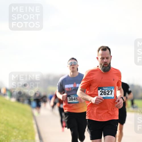 12.04.2026 - 45. Internationalen Wilhelmsburger Insellauf Dr. Thomas Lammeyer http://msf.ph/oto/9440640 12.04.2026 10:05:41 Laufen 3845, 4, 2627 meine-sportfotos.de