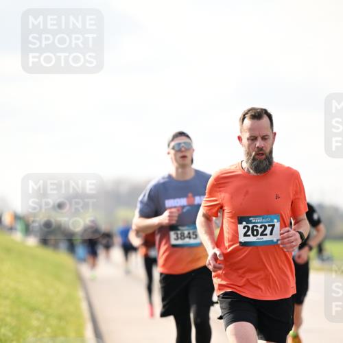 12.04.2026 - 45. Internationalen Wilhelmsburger Insellauf Dr. Thomas Lammeyer http://msf.ph/oto/9440641 12.04.2026 10:05:41 Laufen 3845, 45, 2627 meine-sportfotos.de