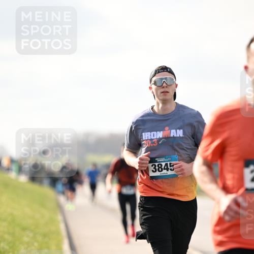 12.04.2026 - 45. Internationalen Wilhelmsburger Insellauf Dr. Thomas Lammeyer http://msf.ph/oto/9440648 12.04.2026 10:05:42 Laufen 30, 34, 3845 meine-sportfotos.de