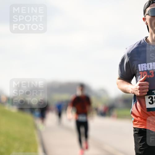 12.04.2026 - 45. Internationalen Wilhelmsburger Insellauf Dr. Thomas Lammeyer http://msf.ph/oto/9440658 12.04.2026 10:05:43 Laufen 70, 3, 45, 38 meine-sportfotos.de