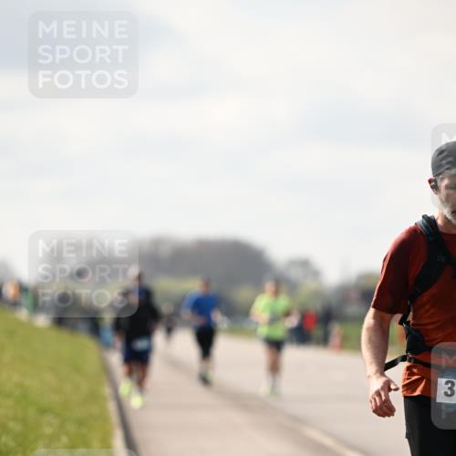 12.04.2026 - 45. Internationalen Wilhelmsburger Insellauf Dr. Thomas Lammeyer http://msf.ph/oto/9440689 12.04.2026 10:05:48 Laufen 3 meine-sportfotos.de