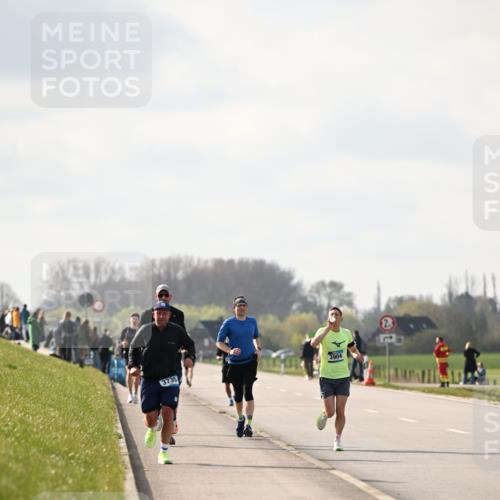 12.04.2026 - 45. Internationalen Wilhelmsburger Insellauf Dr. Thomas Lammeyer http://msf.ph/oto/9440697 12.04.2026 10:05:50 Laufen 3735, 3904 meine-sportfotos.de