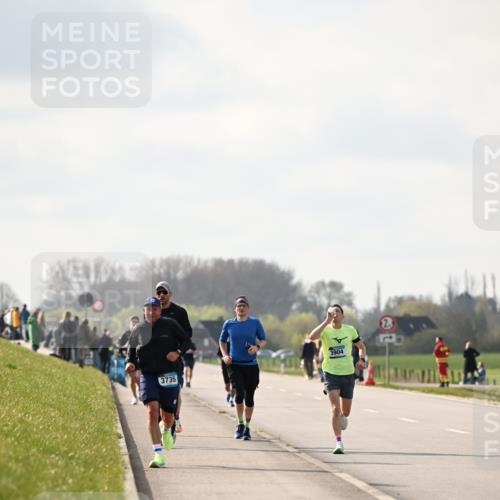 12.04.2026 - 45. Internationalen Wilhelmsburger Insellauf Dr. Thomas Lammeyer http://msf.ph/oto/9440699 12.04.2026 10:05:50 Laufen 3735, 3904 meine-sportfotos.de