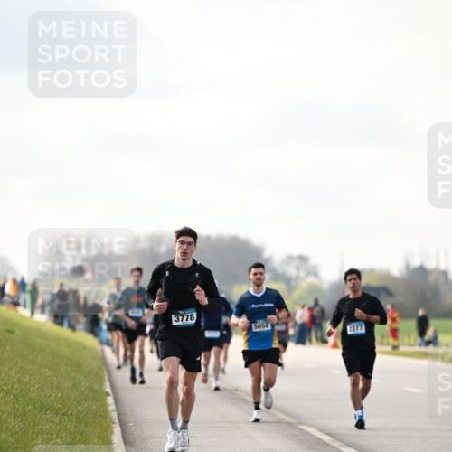 12.04.2026 - 45. Internationalen Wilhelmsburger Insellauf Dr. Thomas Lammeyer http://msf.ph/oto/9440787 12.04.2026 10:06:04 Laufen 3778, 5052, 2377 meine-sportfotos.de